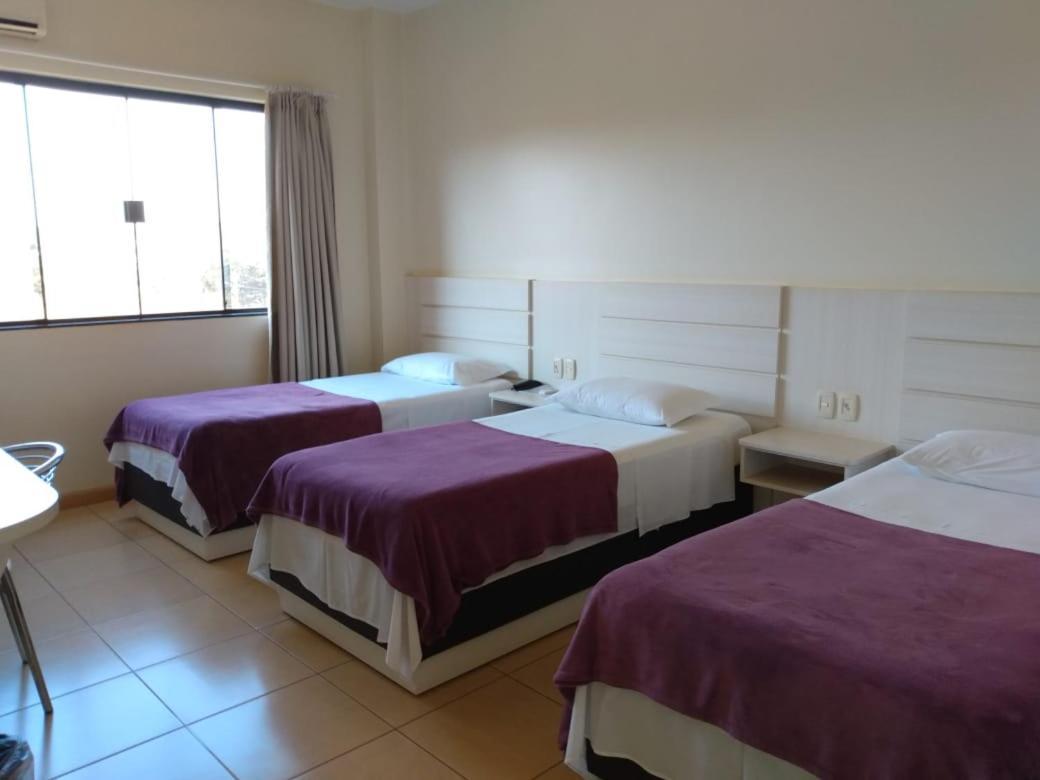Thile Park Hotel Jataí Esterno foto